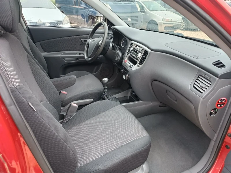 Kia Rio 1.4i 97к.с, снимка 11 - Автомобили и джипове - 45321274