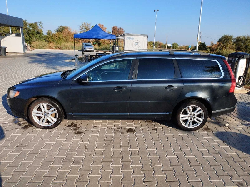 Volvo V70 Momentum, снимка 3 - Автомобили и джипове - 47549782