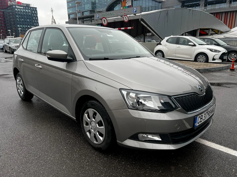 Skoda Fabia 1.0 MPI * 75.p.s * 36 000km * , снимка 3 - Автомобили и джипове - 48447384