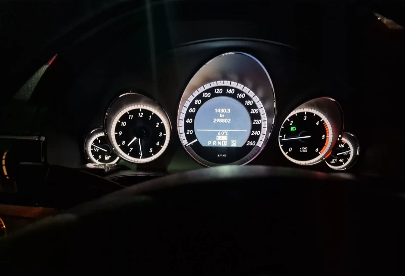 Mercedes-Benz E 250 Е 250, снимка 9 - Автомобили и джипове - 50649044