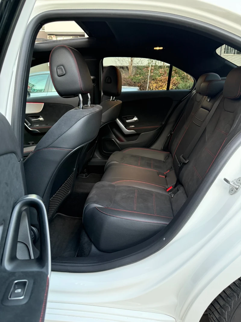 Mercedes-Benz A 200 Full* AMG* Pano* Camera, снимка 8 - Автомобили и джипове - 52750435