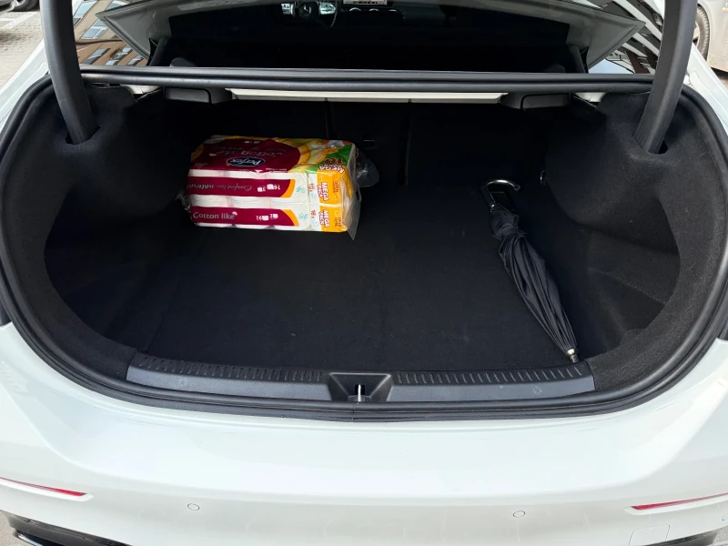 Mercedes-Benz A 200 Full* AMG* Pano* Camera, снимка 14 - Автомобили и джипове - 52750435