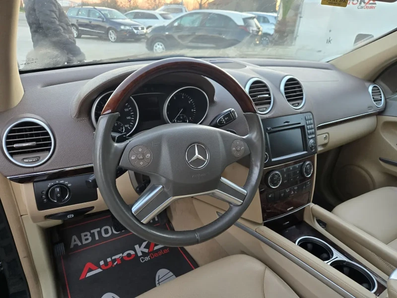 Mercedes-Benz ML 550 5.5i-388кс= AMG LINE= 4MATIC= KEYLESS= ШИБЕДАХ, снимка 8 - Автомобили и джипове - 52805625