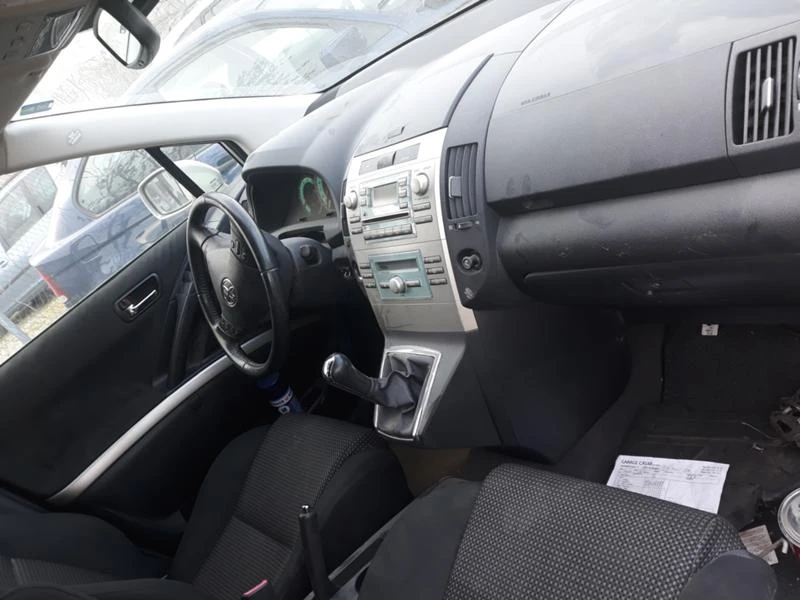 Toyota Corolla verso 2.2 d -cat, снимка 4 - Автомобили и джипове - 42245703