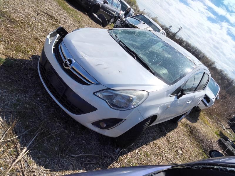 Opel Corsa 1.2бенз, снимка 4 - Автомобили и джипове - 36351014