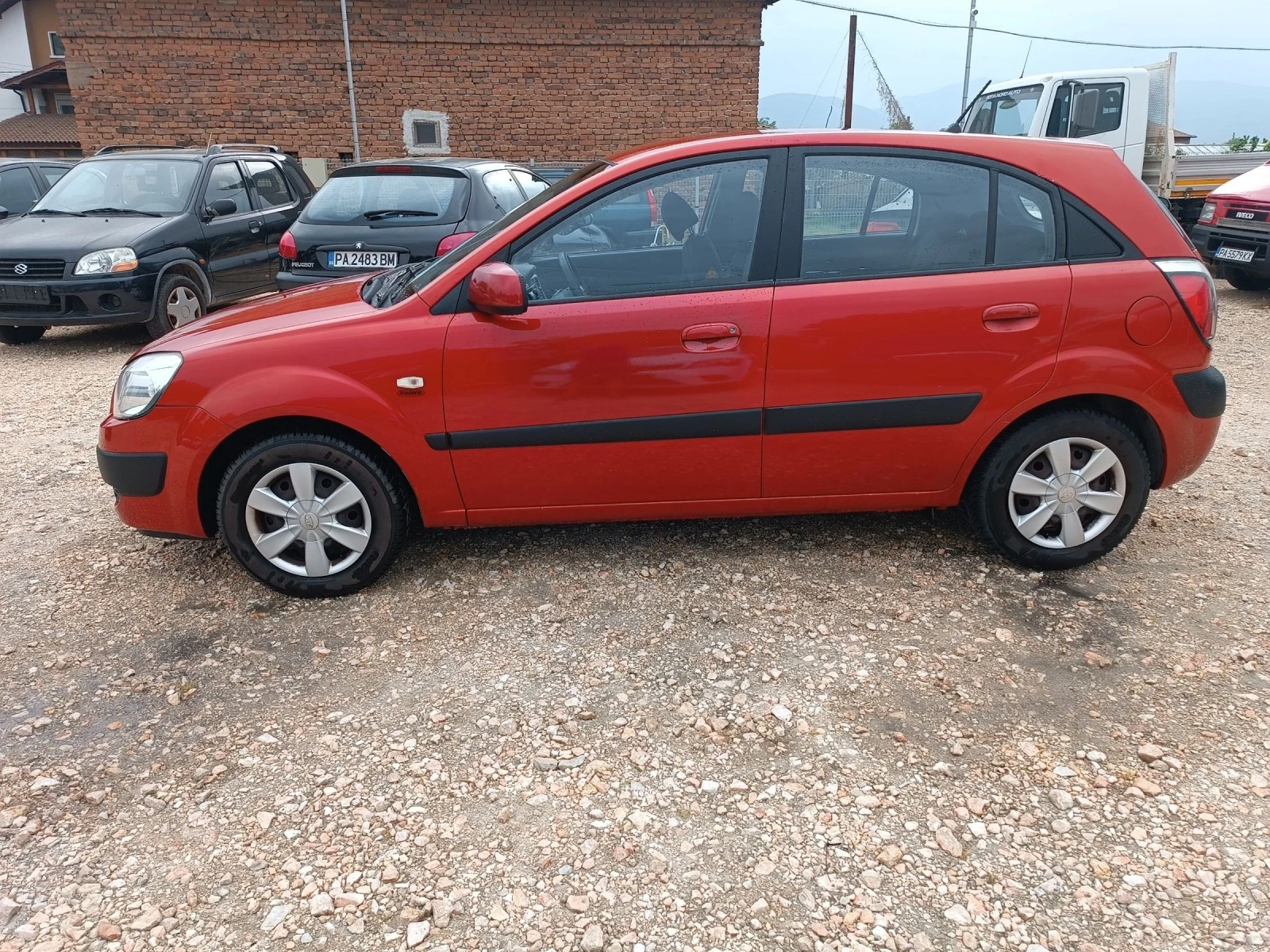 Kia Rio 1.4i 97к.с - изображение 3