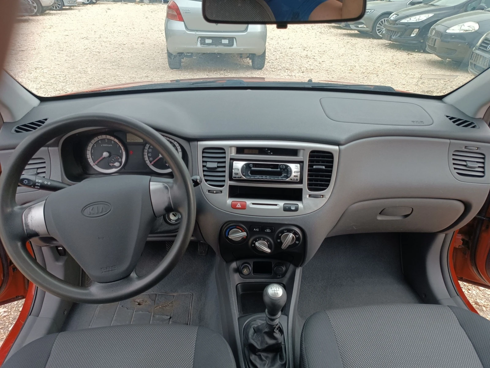 Kia Rio 1.4i 97к.с - изображение 9