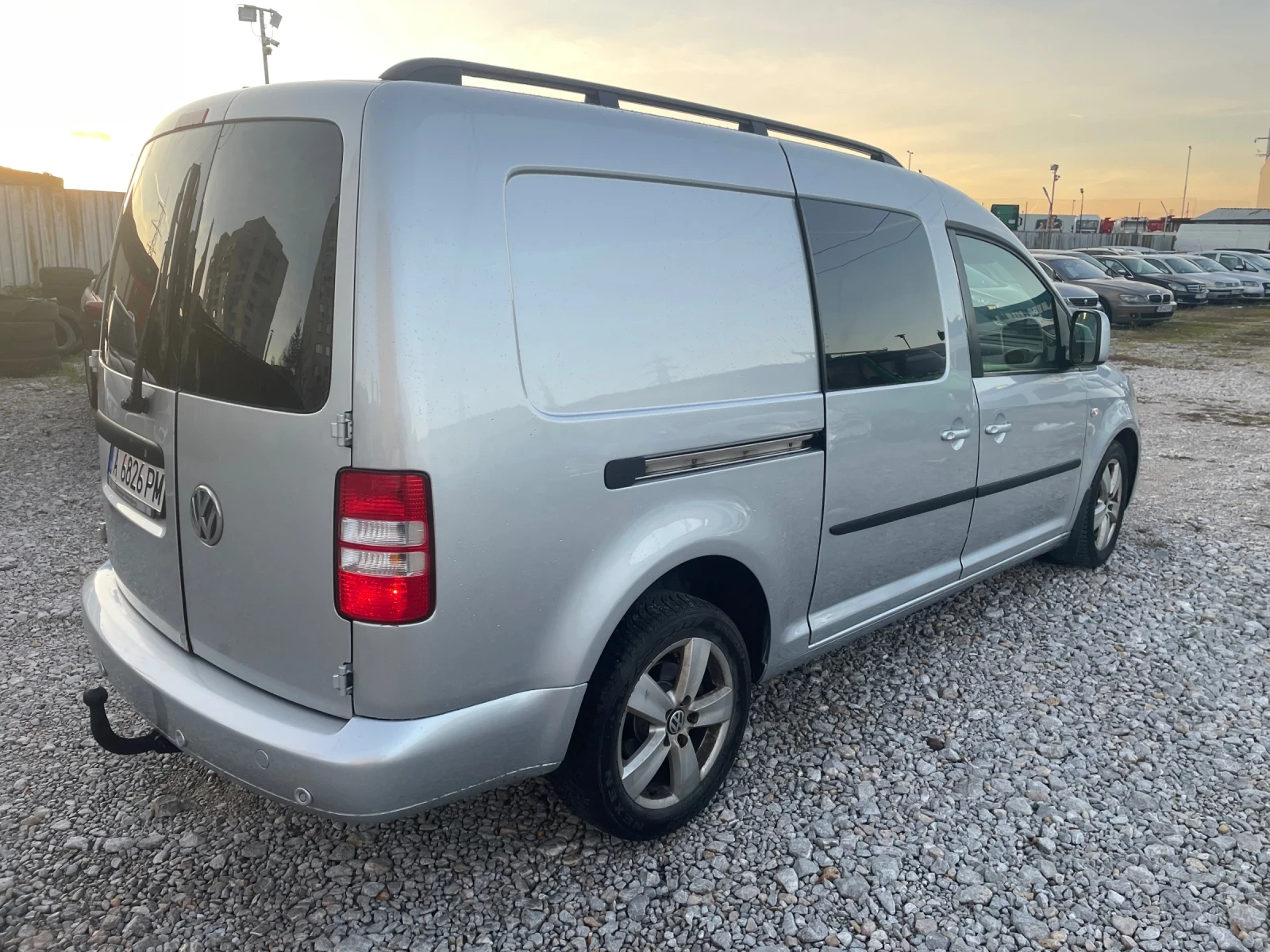 VW Caddy 2.0 DSG 140 к с  - изображение 3