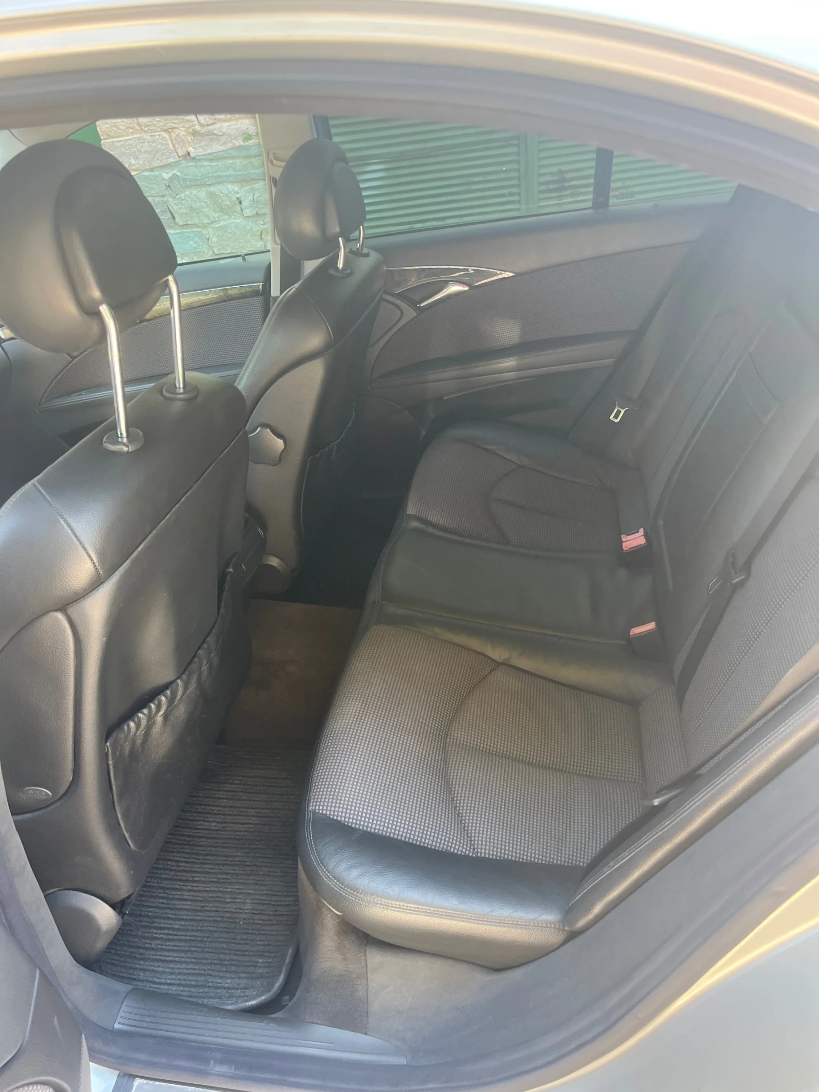 Mercedes-Benz E 220 Avantgarde  - изображение 10