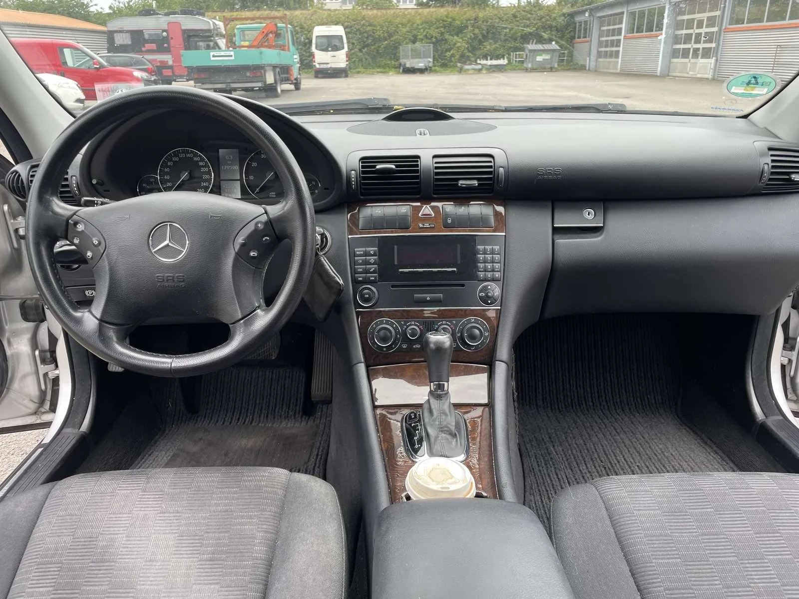 Mercedes-Benz C 180 Купе - изображение 9
