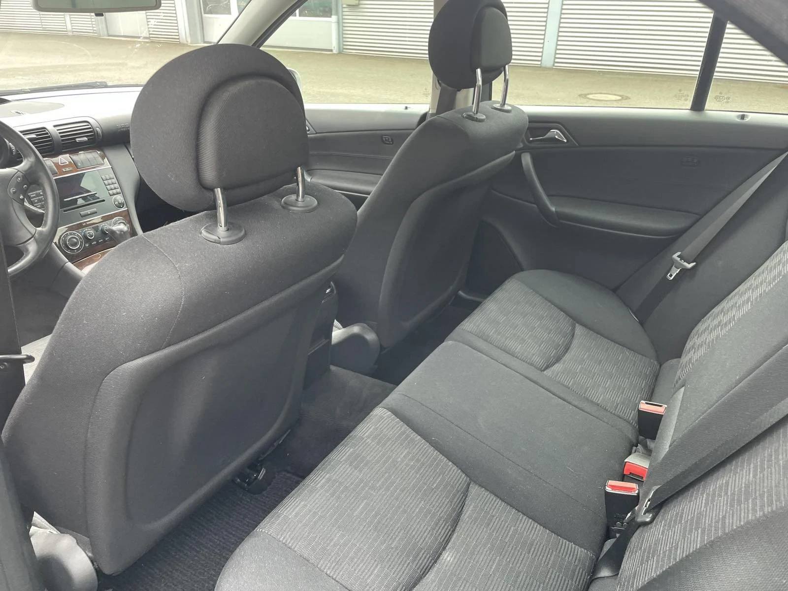 Mercedes-Benz C 180 Купе - изображение 5