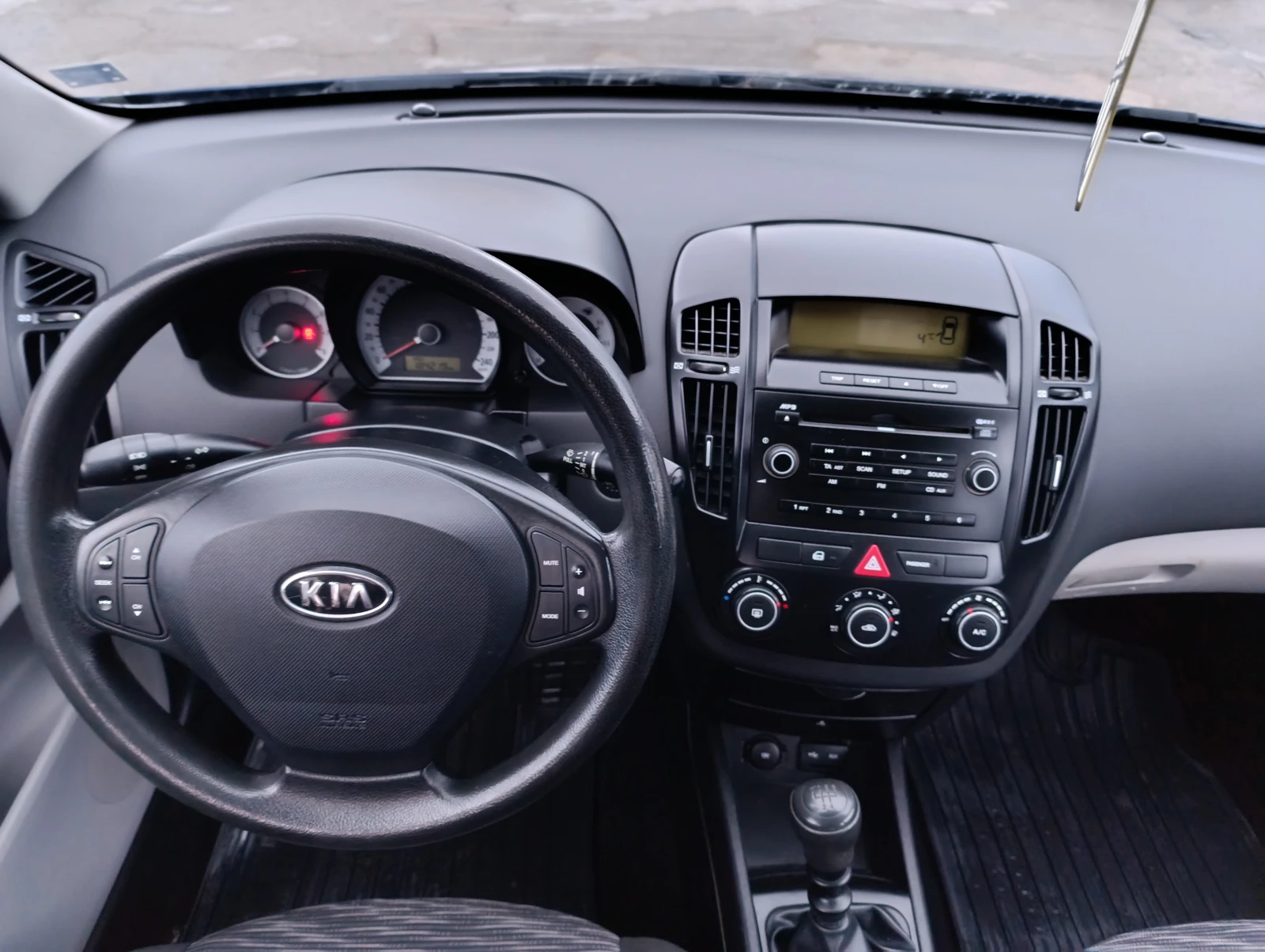 Kia Ceed 1.4 - изображение 10
