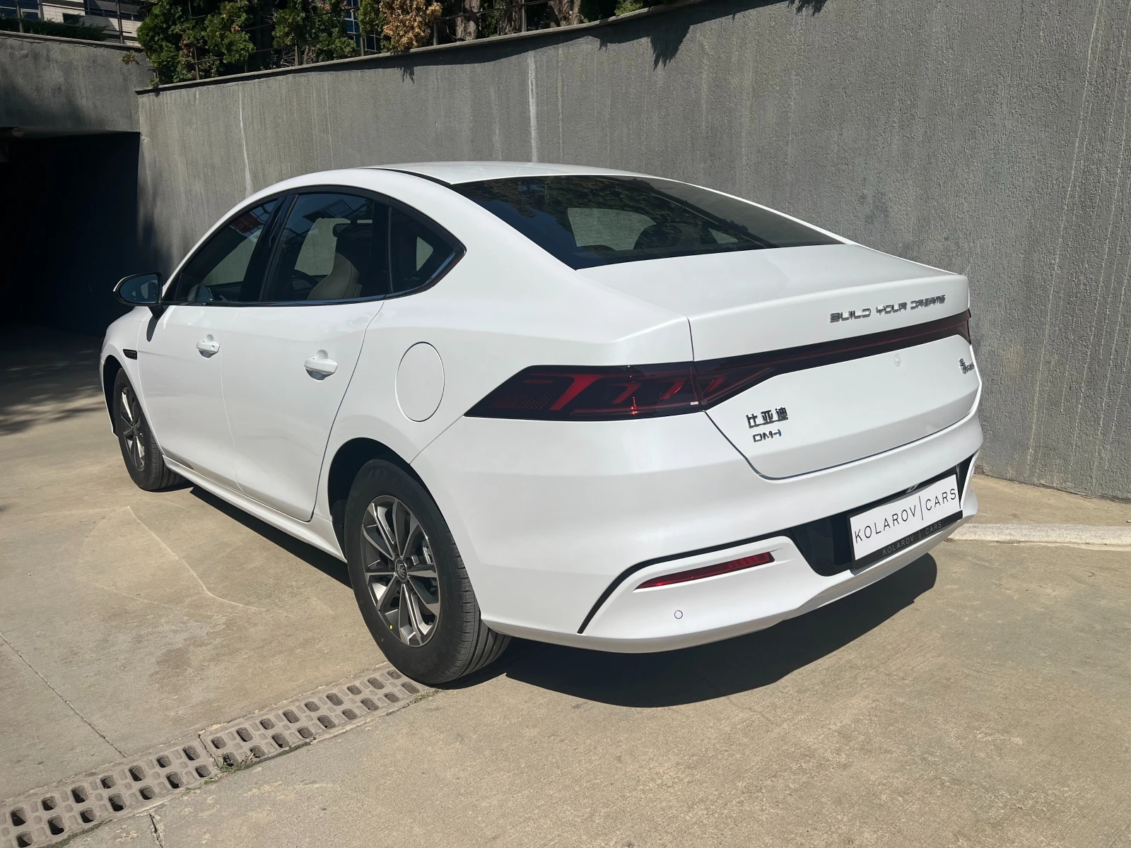 BYD Qin Plus 06 DM-i (Plug-in Hybrid) Пробег 1500 км. Blade Battery - изображение 4