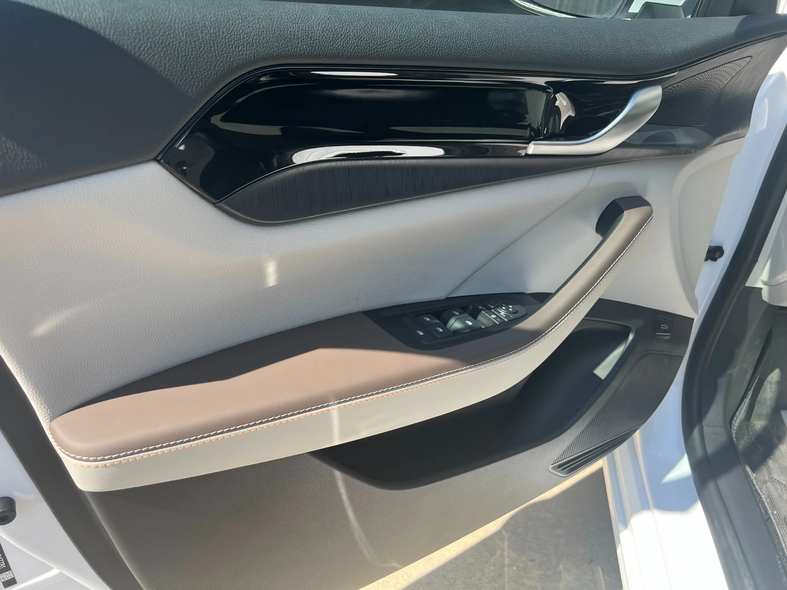 BYD Qin Plus 06 DM-i (Plug-in Hybrid)  1500 . Blade Battery | Mobile.bg   14