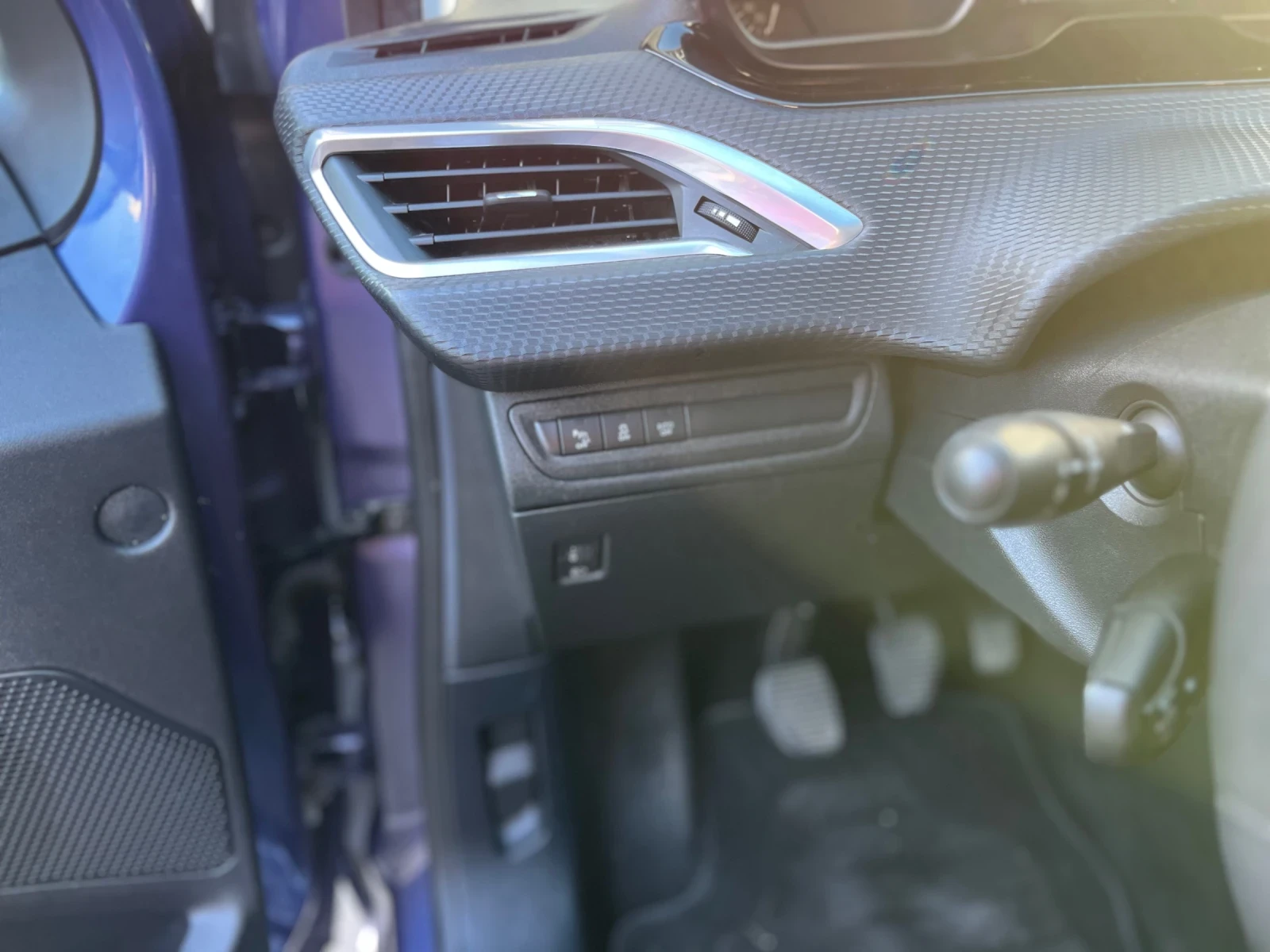 Peugeot 208 BlueHDI - изображение 9