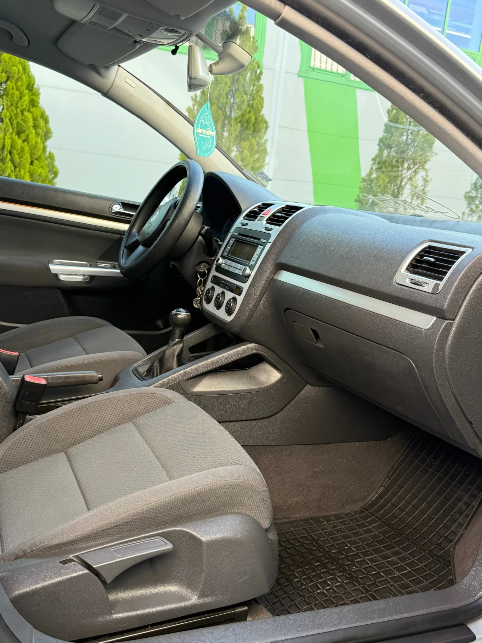 VW Golf 1.6  - изображение 8