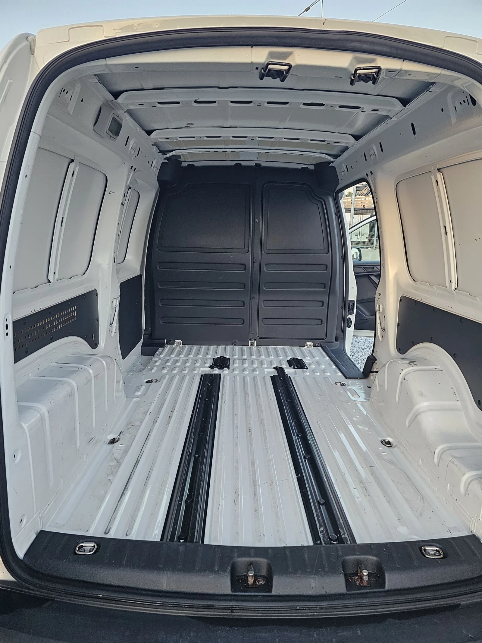 VW Caddy 1.4 TGI CARGO MAXI ЕВРО6  - изображение 8