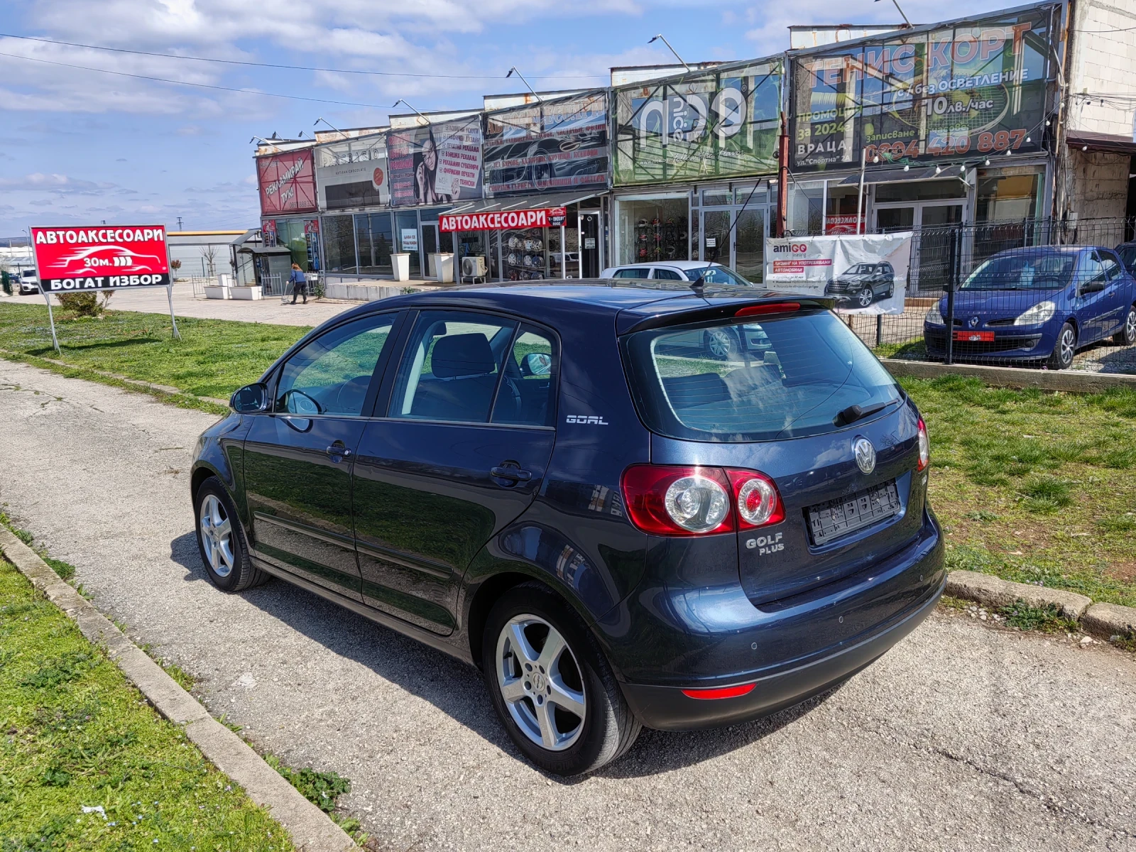 VW Golf Plus 1.9tdi 105ps Navi, снимка 6 - Автомобили и джипове - 54136662