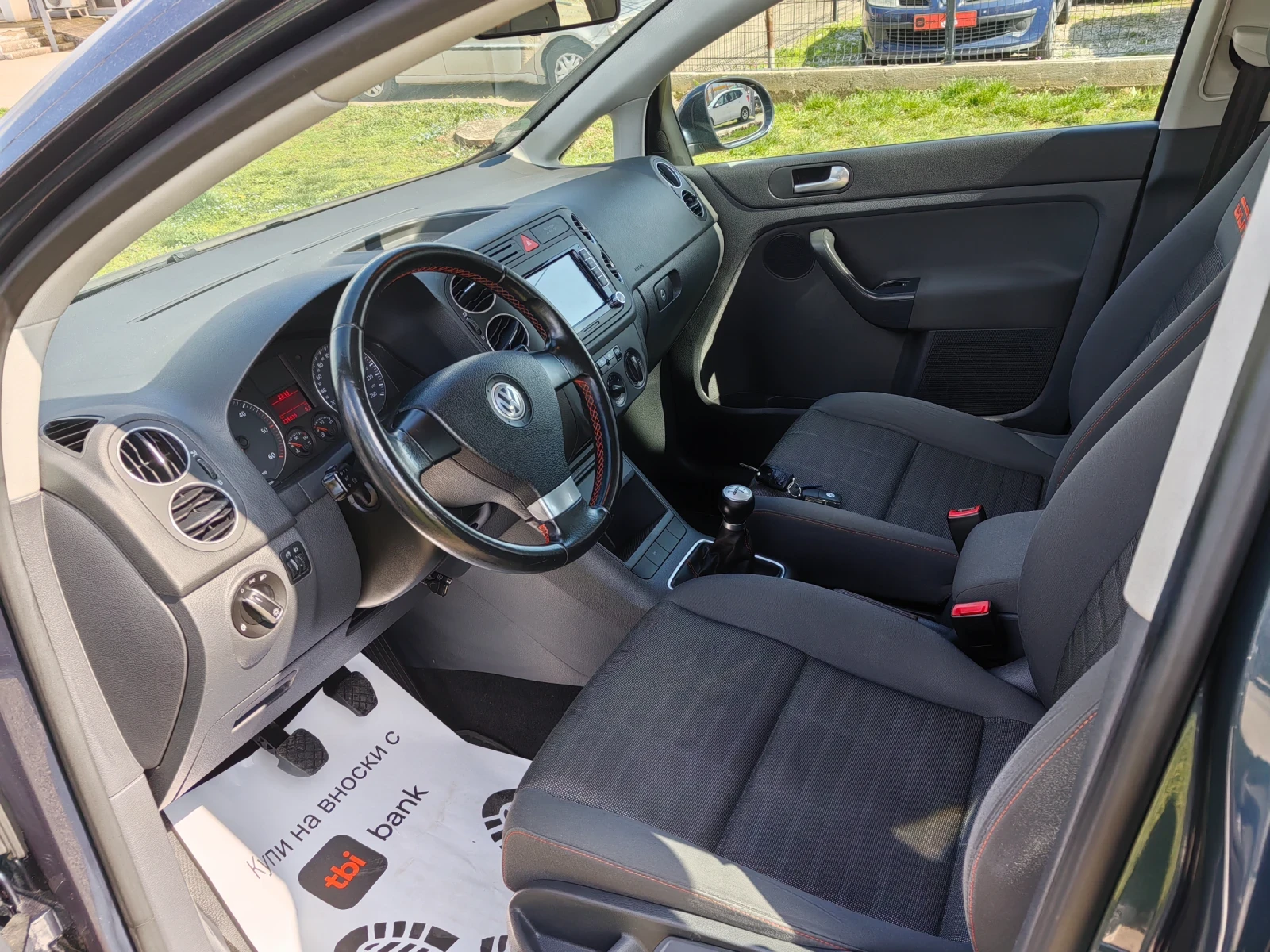 VW Golf Plus 1.9tdi 105ps Navi, снимка 9 - Автомобили и джипове - 54136662