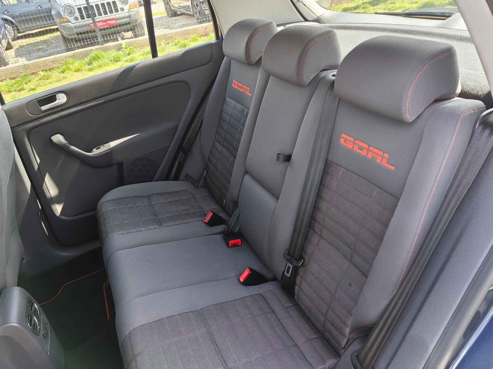 VW Golf Plus 1.9tdi 105ps Navi, снимка 14 - Автомобили и джипове - 54136662