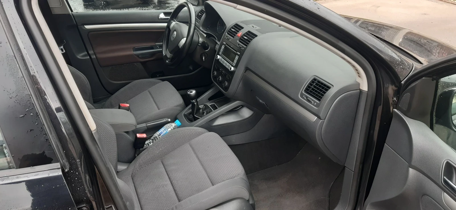 VW Golf 1.6, снимка 8 - Автомобили и джипове - 54114604