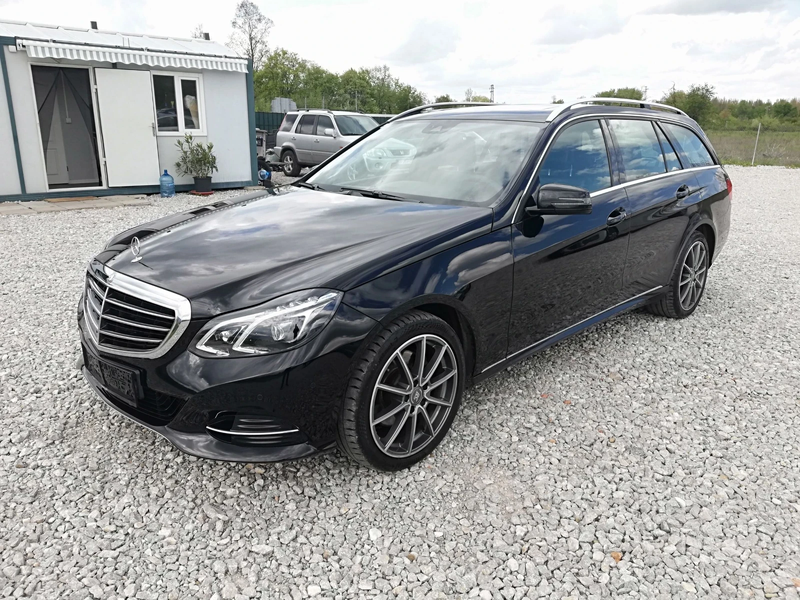 Mercedes-Benz E 220 2.2d kli navi avt 170ks