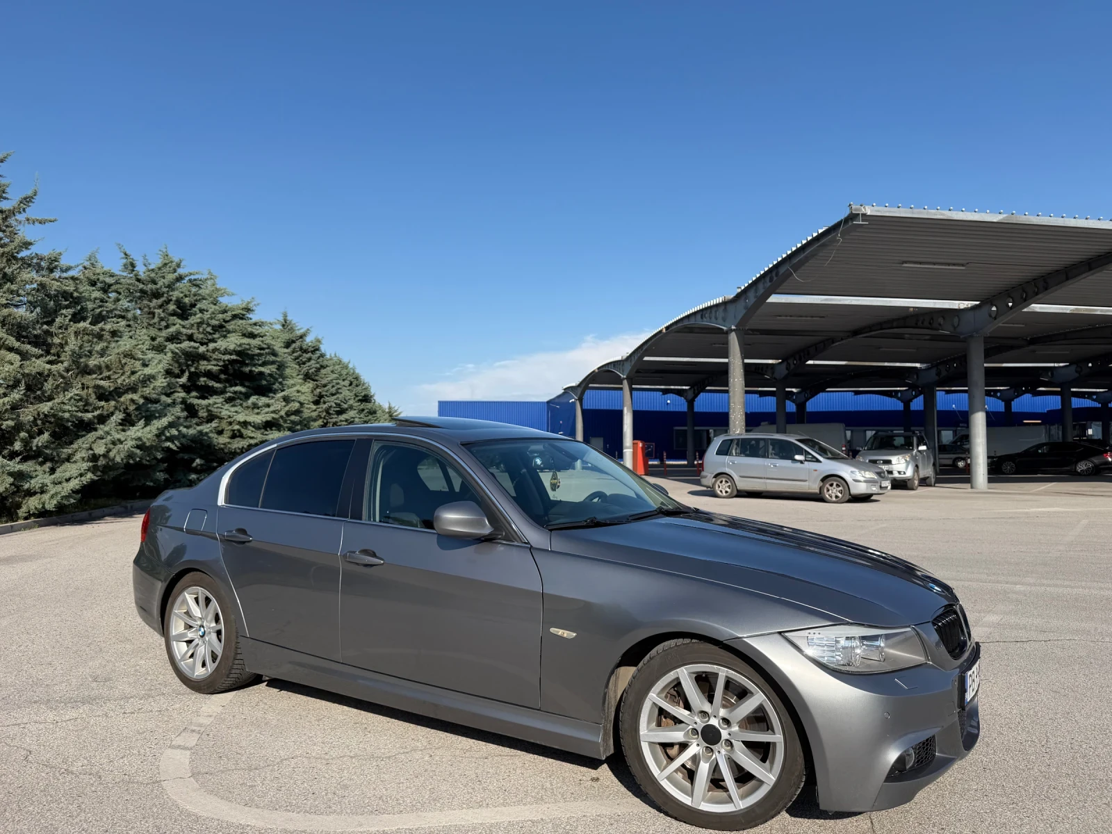 BMW 330 3.0D Facelift , снимка 2 - Автомобили и джипове - 54760933