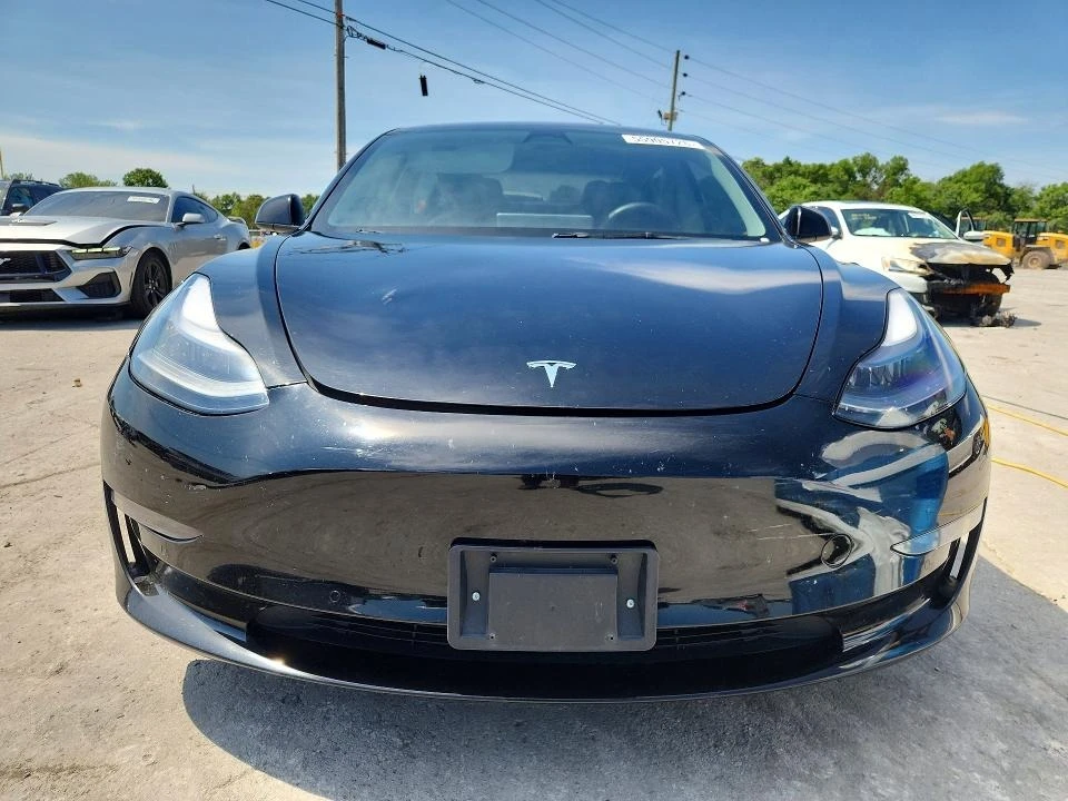 Tesla Model 3, снимка 5 - Автомобили и джипове - 54761331
