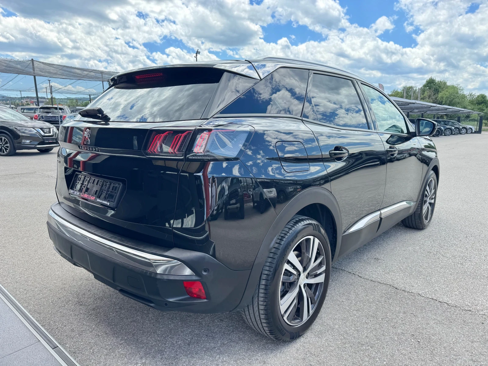 Peugeot 3008 1.5D-ALLURE-FACELIFT-KEYLESS-BLIND SPOT-CAMERA-TOP, снимка 4 - Автомобили и джипове - 54914690