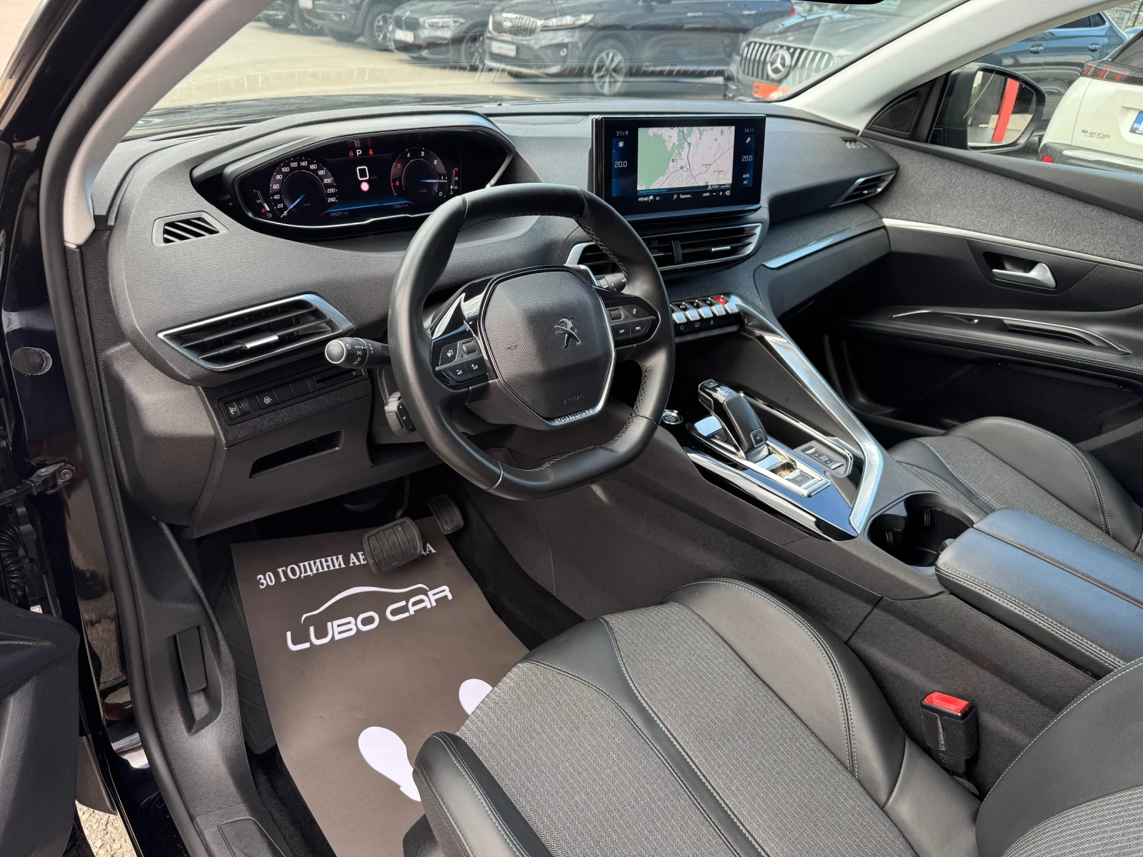 Peugeot 3008 1.5D-ALLURE-FACELIFT-KEYLESS-BLIND SPOT-CAMERA-TOP, снимка 10 - Автомобили и джипове - 54914690