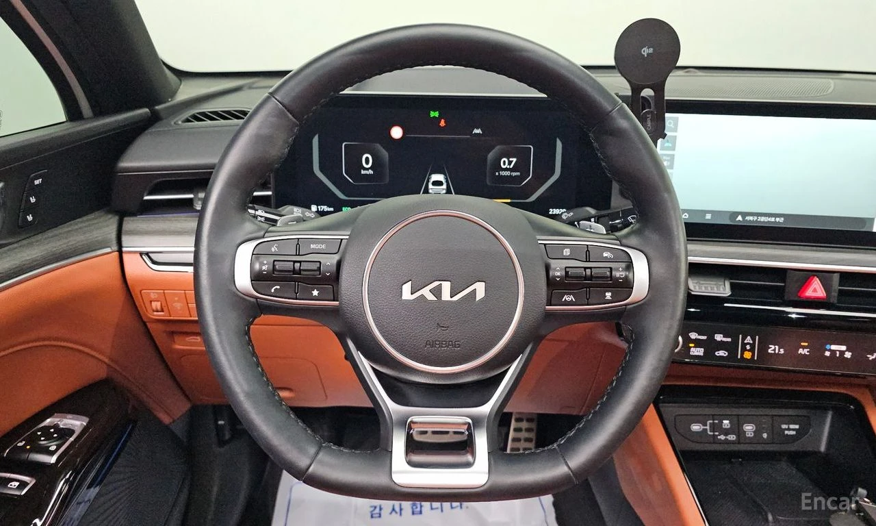 Kia K5 1.6* TURBO* SIGNATURE* EDITION* ОБДУХВАНЕ* 360КАМЕ, снимка 8 - Автомобили и джипове - 55282012