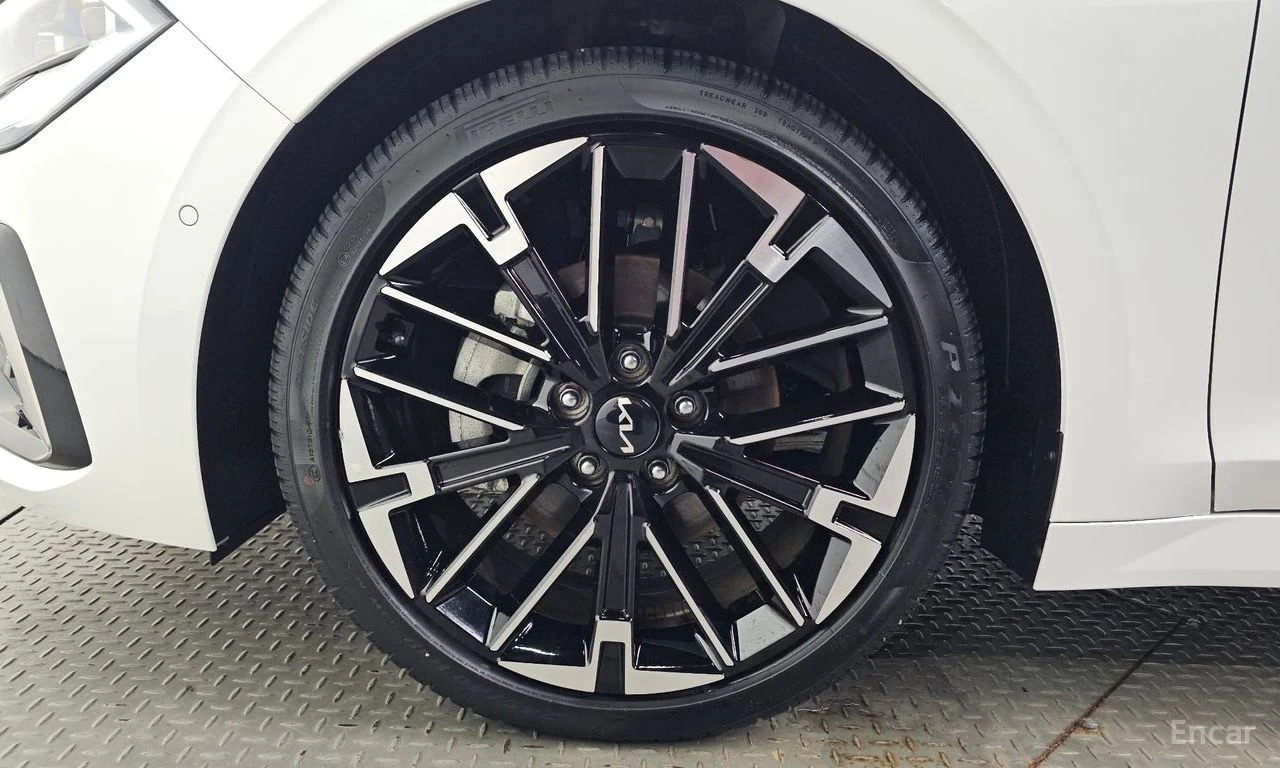 Kia K5 1.6* TURBO* SIGNATURE* EDITION* ОБДУХВАНЕ* 360КАМЕ, снимка 5 - Автомобили и джипове - 55282012