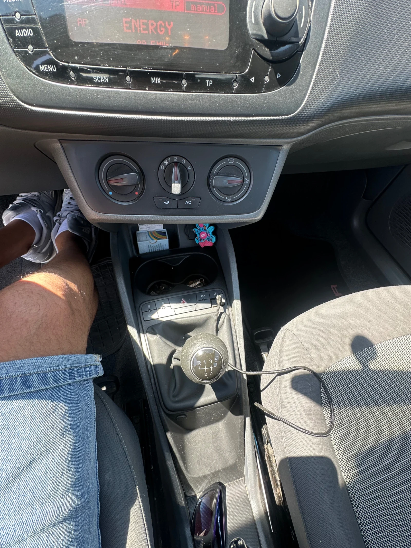 Seat Ibiza, снимка 9 - Автомобили и джипове - 55459397