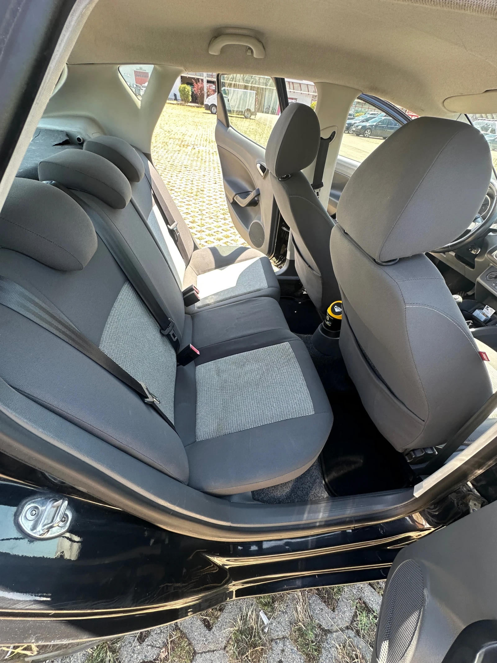 Seat Ibiza, снимка 11 - Автомобили и джипове - 55459397