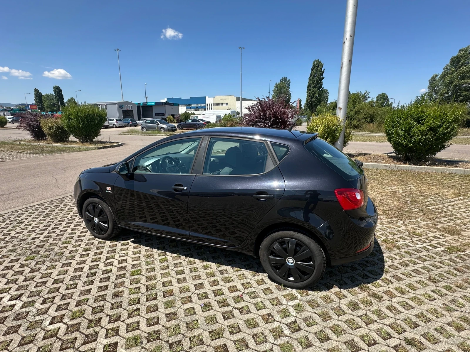 Seat Ibiza, снимка 17 - Автомобили и джипове - 55459397