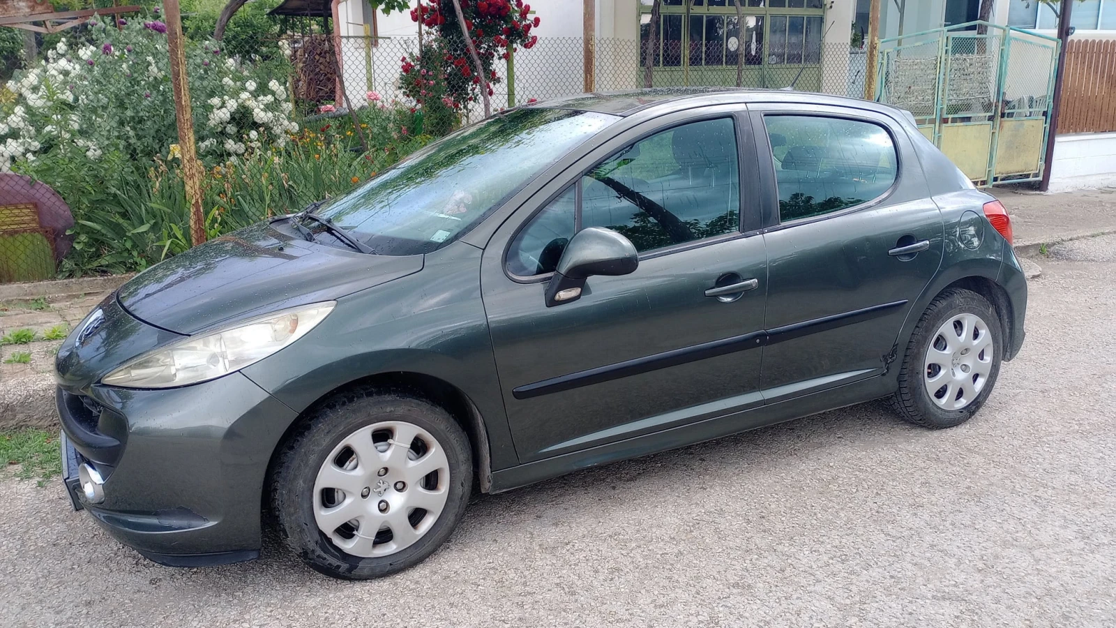 Peugeot 207 1, 4 HDi, снимка 6 - Автомобили и джипове - 55657356