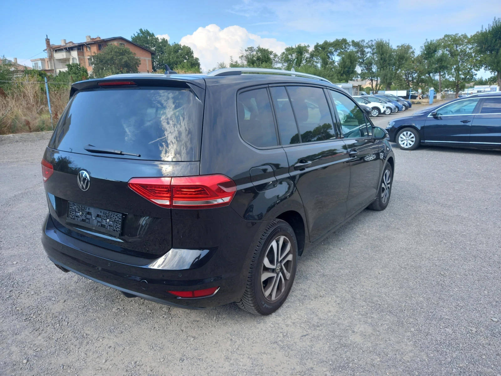 VW Touran ACTIV 6+ 1места 2.0 TDI, снимка 4 - Автомобили и джипове - 55976208