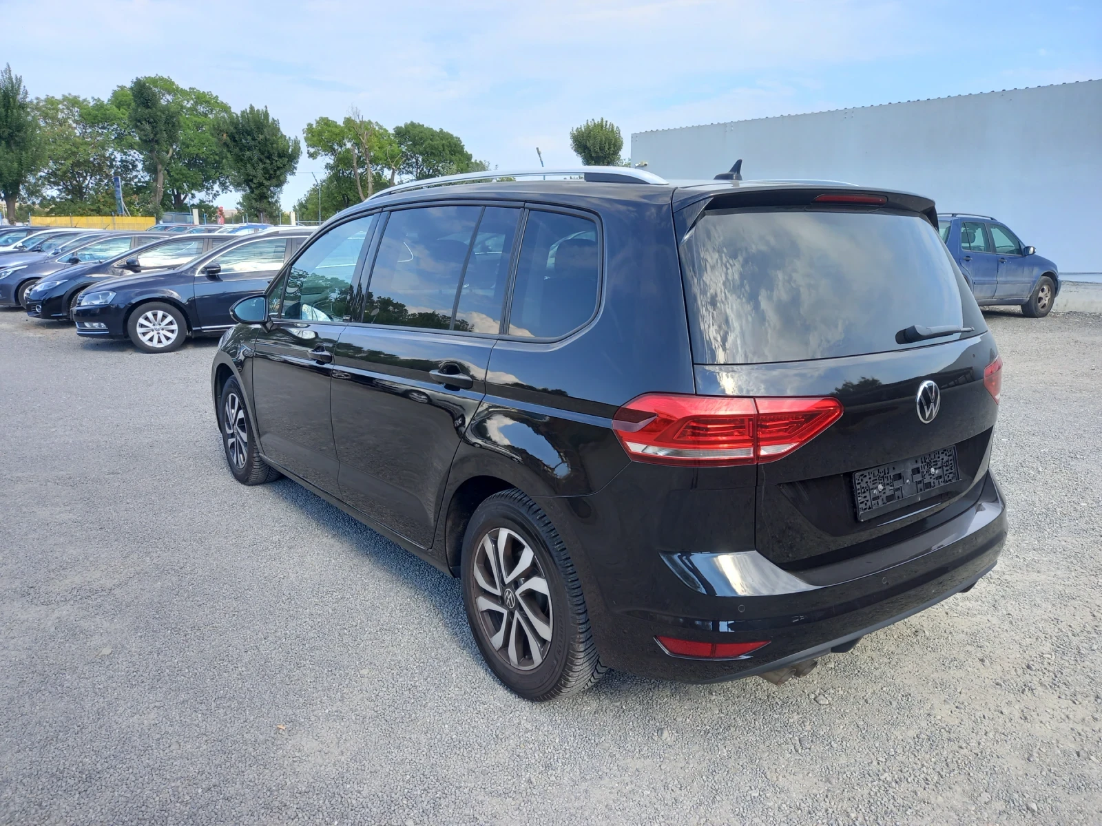 VW Touran ACTIV 6+ 1места 2.0 TDI, снимка 6 - Автомобили и джипове - 55976208
