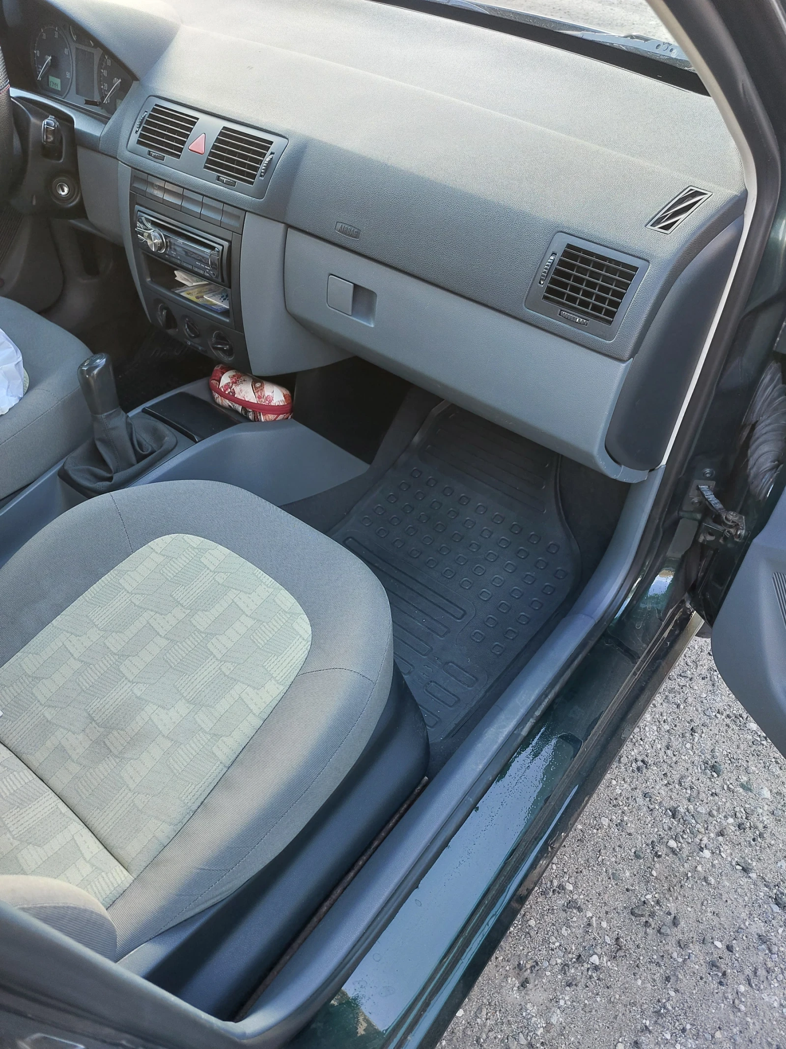 Skoda Fabia, снимка 8 - Автомобили и джипове - 56299816