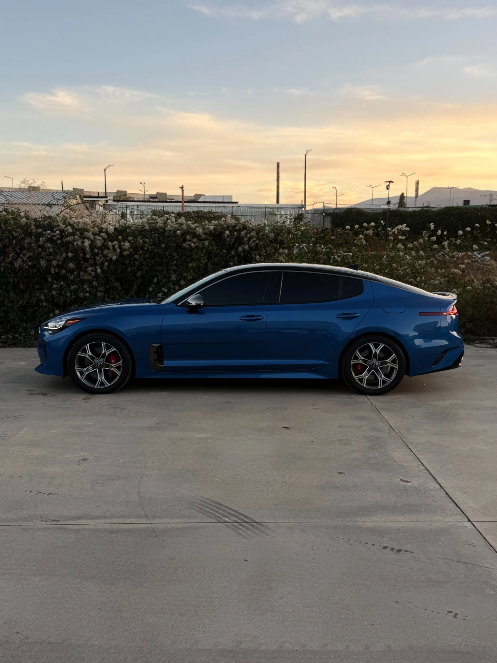 Kia Stinger 3.3 , снимка 3 - Автомобили и джипове - 56349073