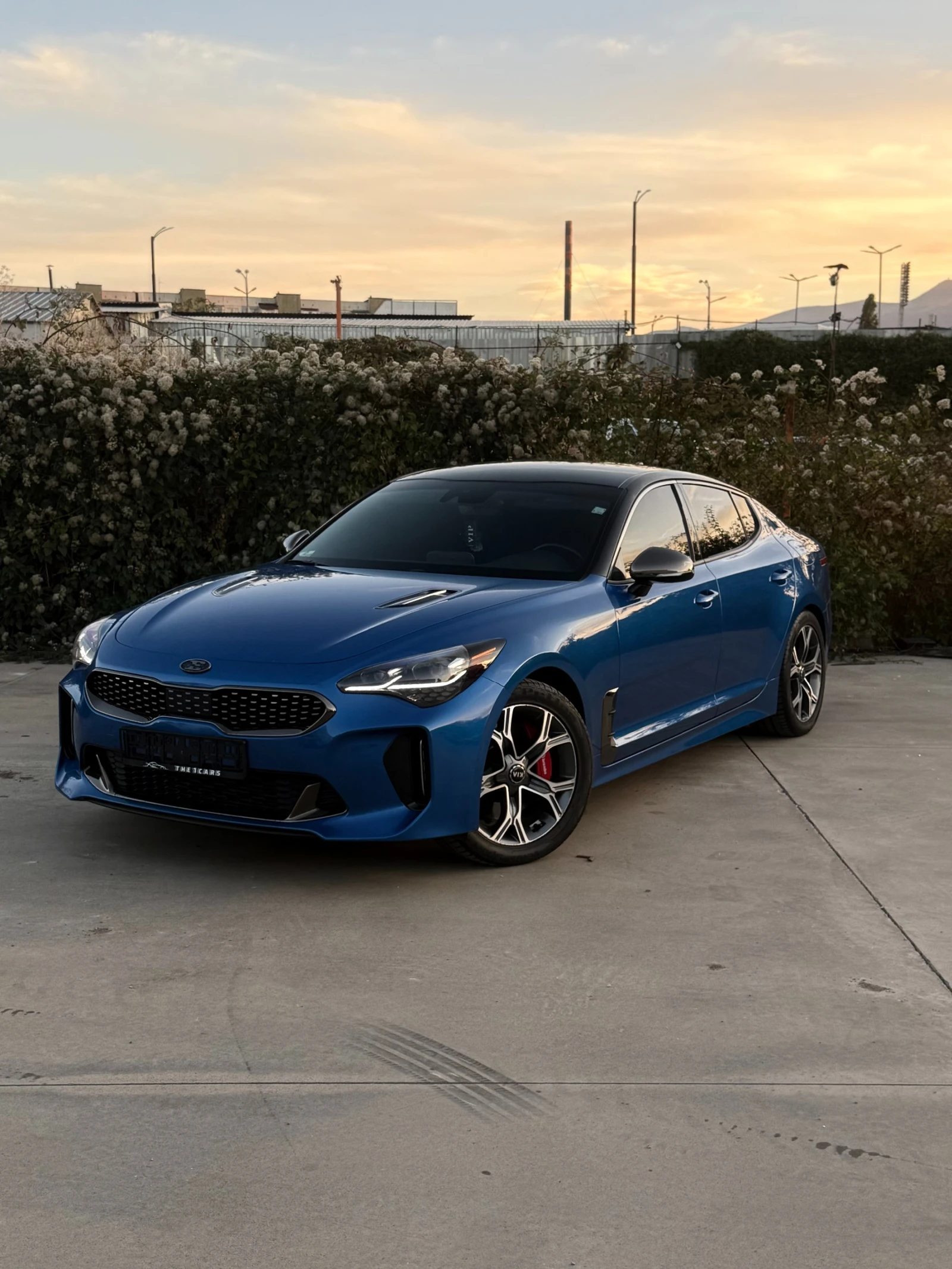 Kia Stinger 3.3 , снимка 2 - Автомобили и джипове - 56349073