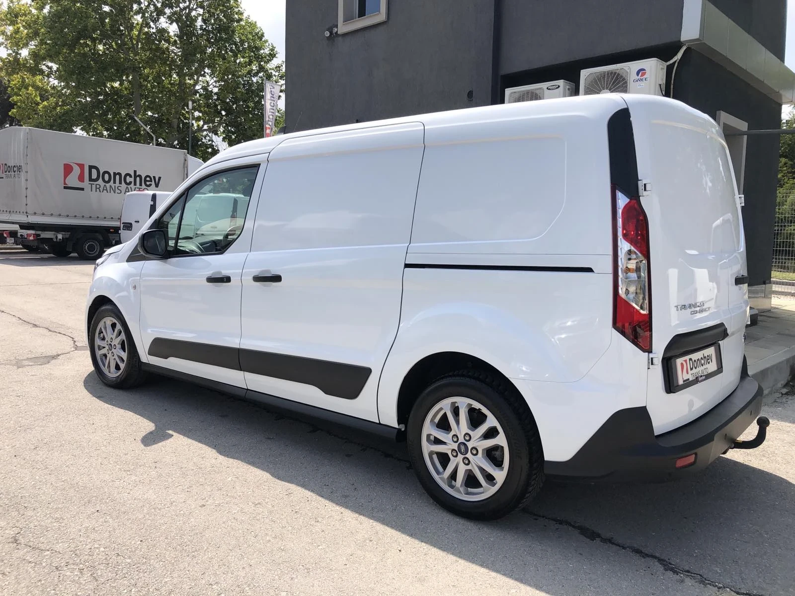 Ford Connect 2023г., снимка 4 - Автомобили и джипове - 56362616