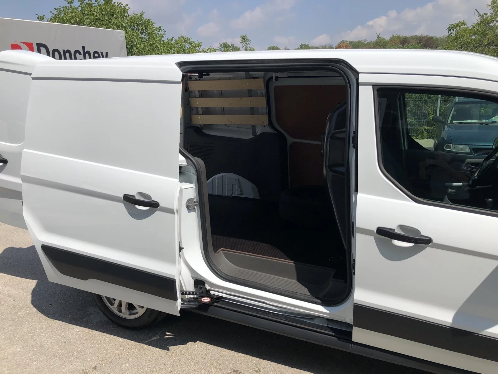 Ford Connect 2023г., снимка 8 - Автомобили и джипове - 56362616