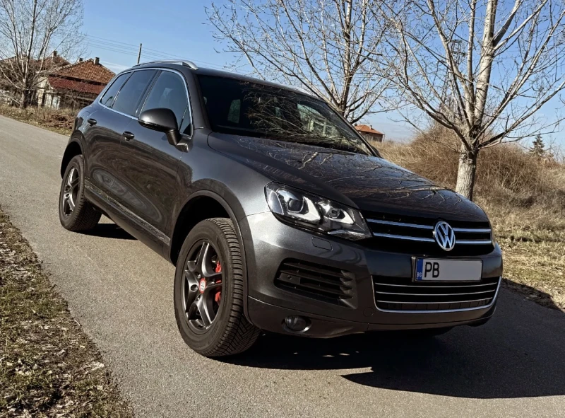 VW Touareg 3.0 TDI -245кс Топ състояние!, снимка 3 - Автомобили и джипове - 49211842