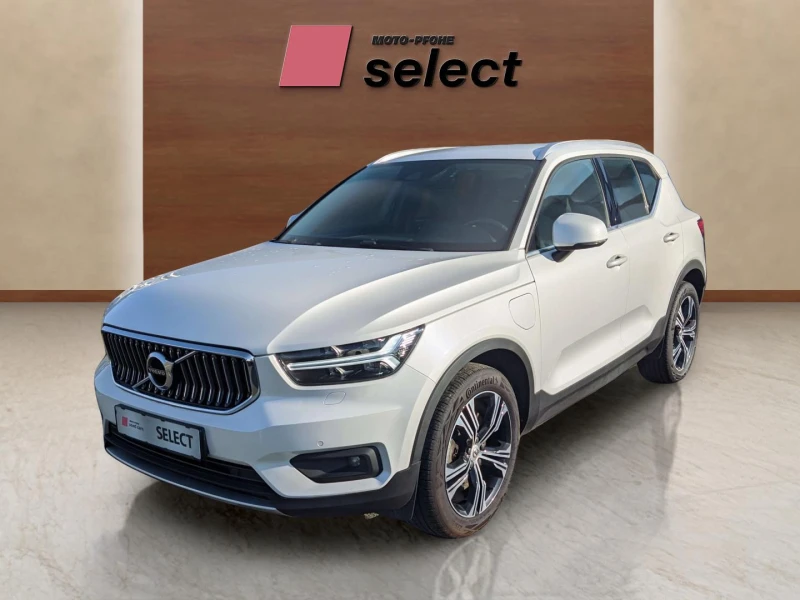 Volvo XC40 1.5, снимка 1 - Автомобили и джипове - 49442442