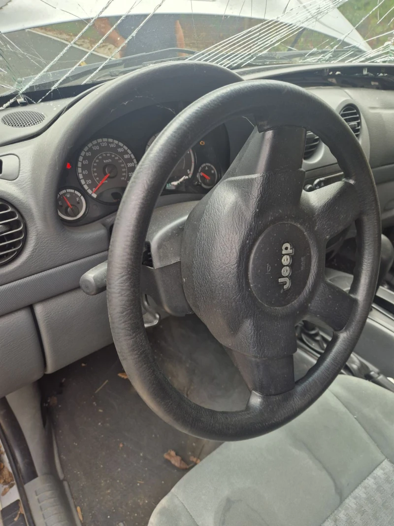 Jeep Cherokee 2.8crd, снимка 3 - Автомобили и джипове - 51720141