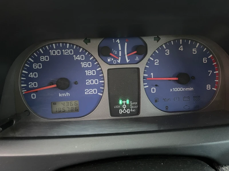 Mitsubishi Pajero pinin, снимка 8 - Автомобили и джипове - 53328721