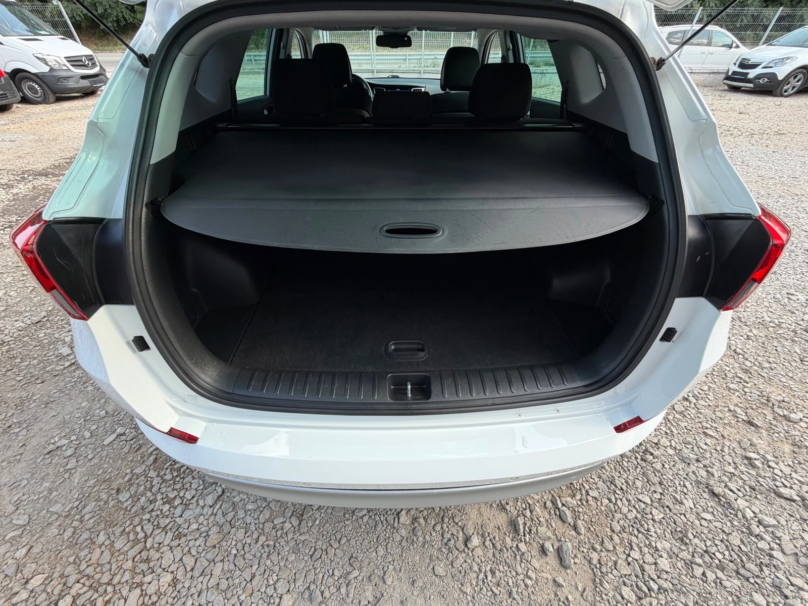 Hyundai Tucson 2.0CRDI* 6SPEED* NAVI* 064755KM* EVRO6, снимка 7 - Автомобили и джипове - 55438961
