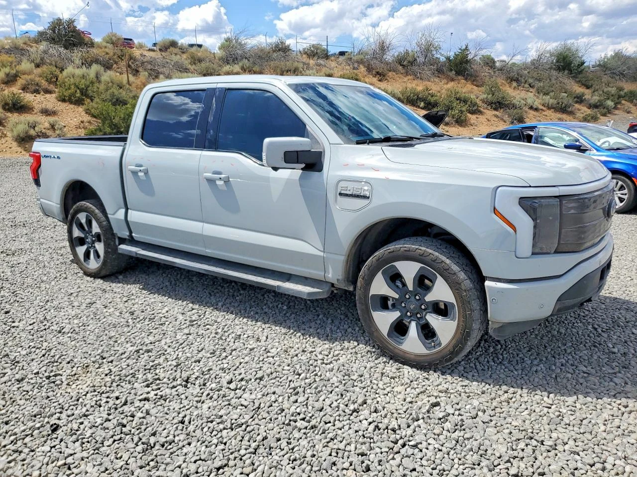 Ford F150 Lightning Pro, снимка 4 - Автомобили и джипове - 55936075
