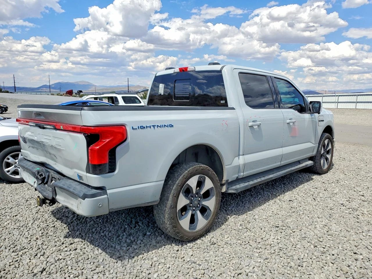 Ford F150 Lightning Pro, снимка 3 - Автомобили и джипове - 55936075